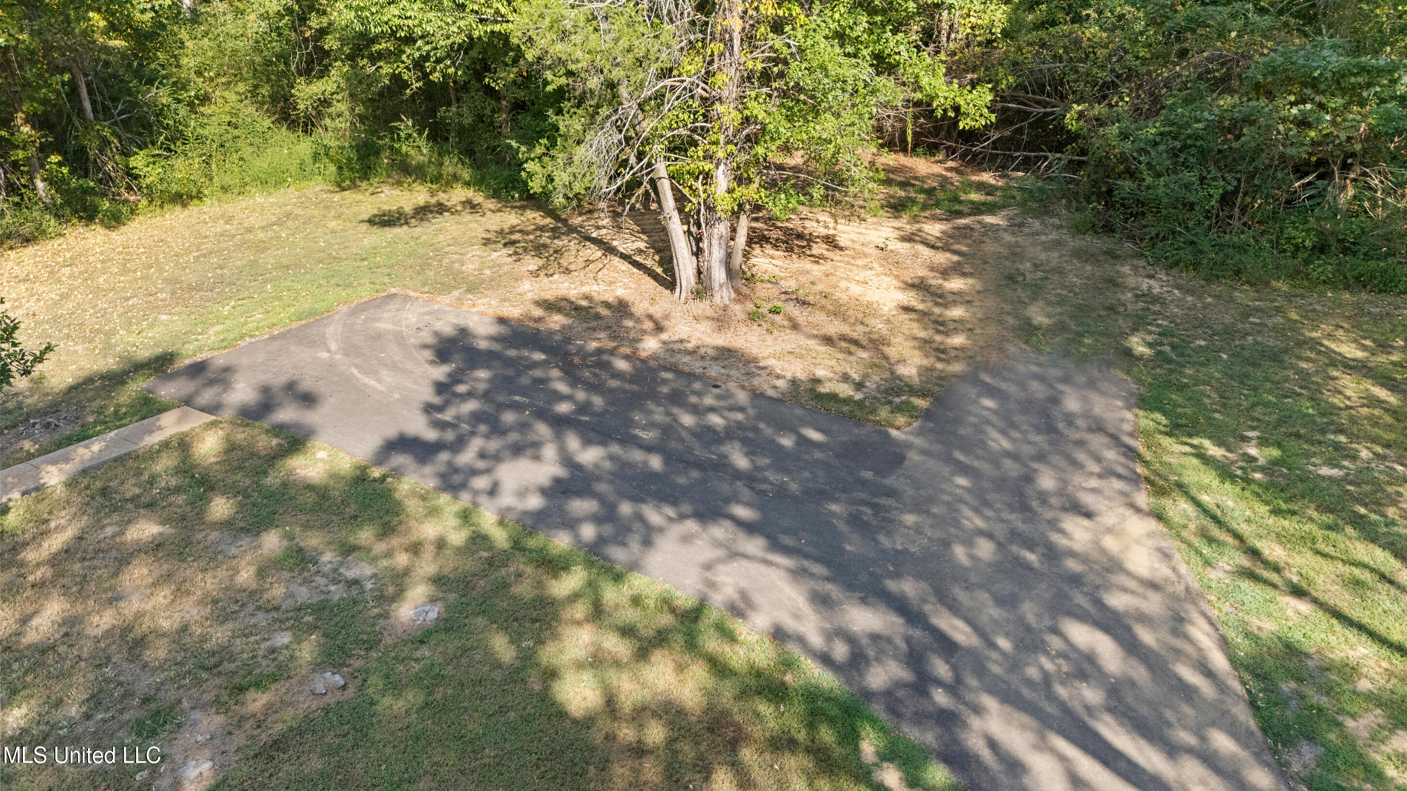 8702 Tulane Road Hernando, MS 38632 - Photo 44 of 50 44_dji_20250902163345_0133_d