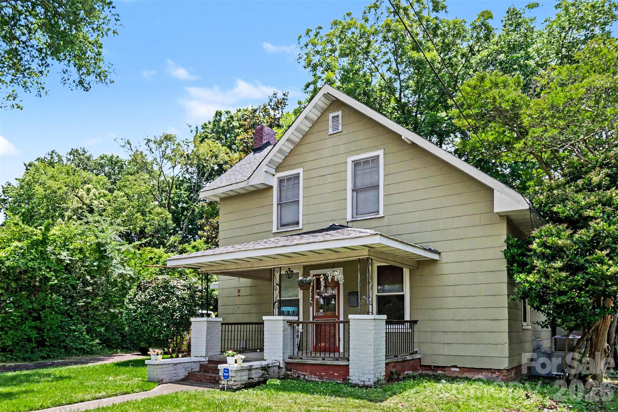 352 Pendleton Street Rock Hill, SC 29730 - Photo 2 of 29