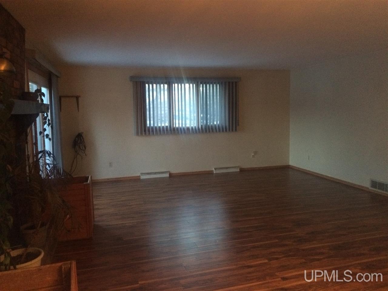 9186 Co Road Rapid River, MI 49878 - Photo 7 of 36