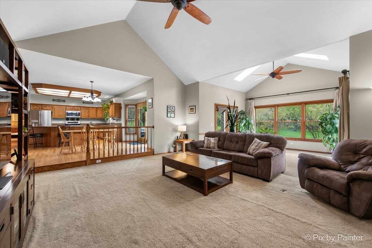 680 Spruce Tree Drive Cary, IL 60013 - Photo 12 of 26