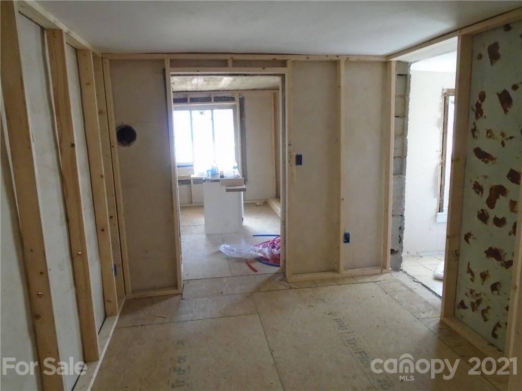 728 Rodey Avenue Charlotte, NC 28206 - Photo 6 of 8 Gallery Image 6