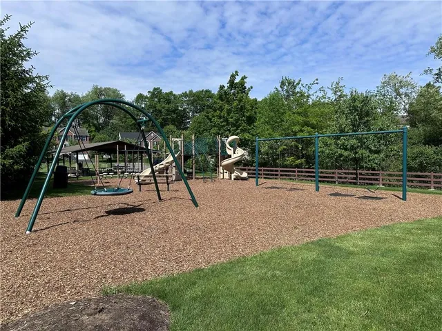 $3,300 | 1869 Pioneer Drive, Sewickley, PA 15143