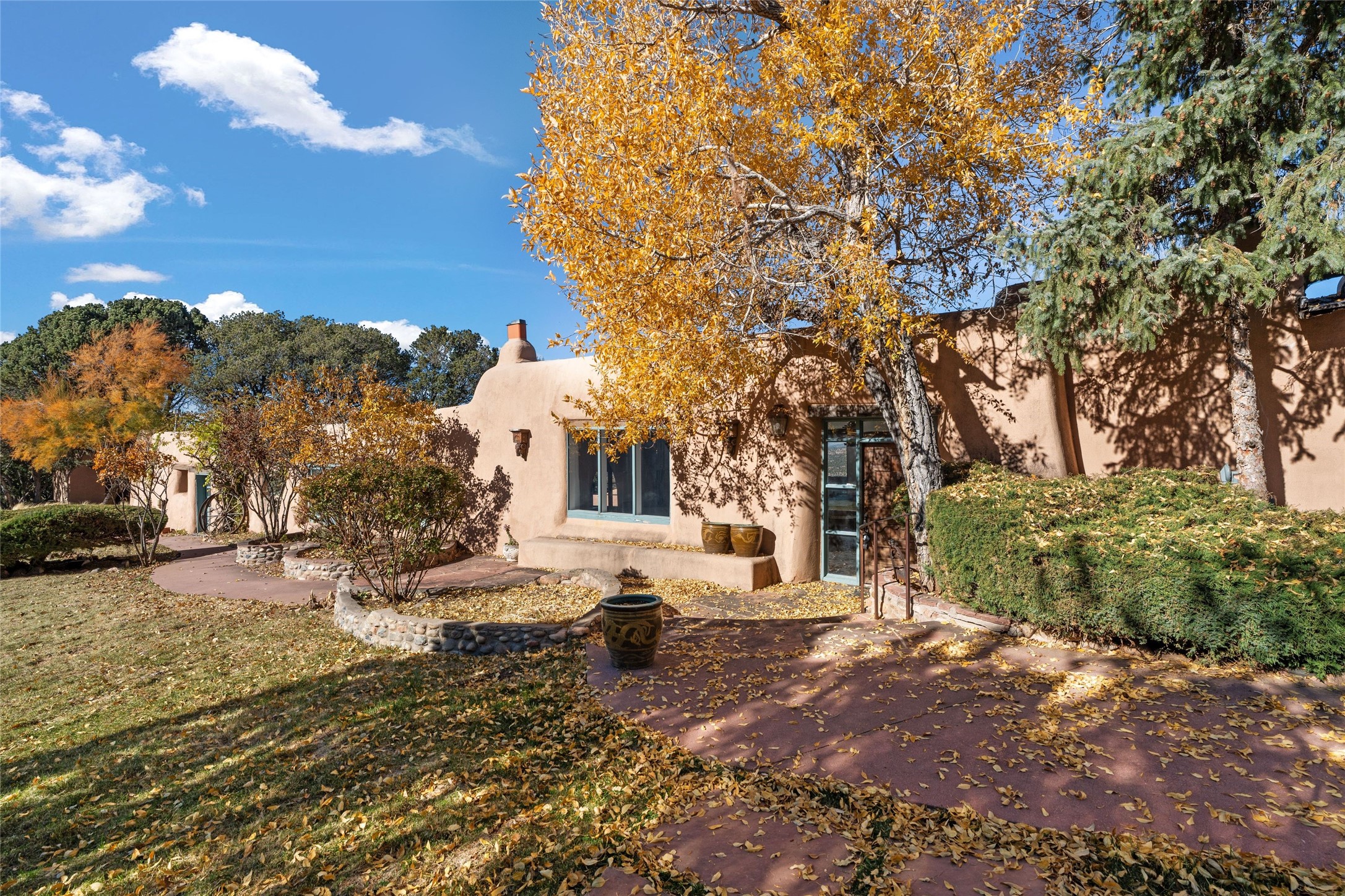 185 Brownell-Howland Road Santa Fe, NM 87501 - Photo 5 of 94