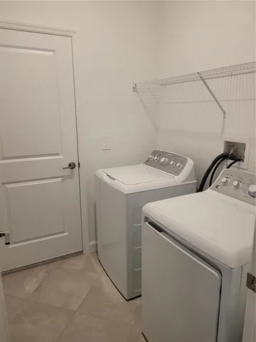 $1,800 | 8117 Shore Lake Drive, Englewood, FL 34224