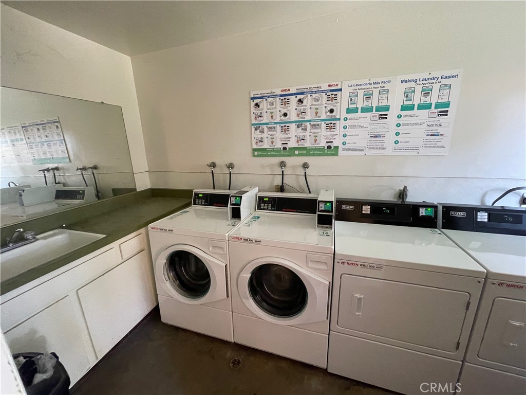 979 West Pine Street Upland, CA 91786 - Photo 15 of 18 a utility room with dryer and washer