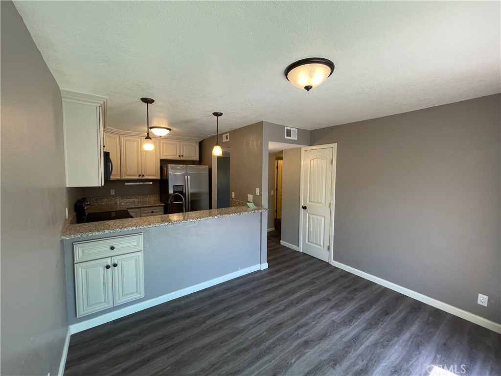 979 West Pine Street Upland, CA 91786 - Photo 7 of 18