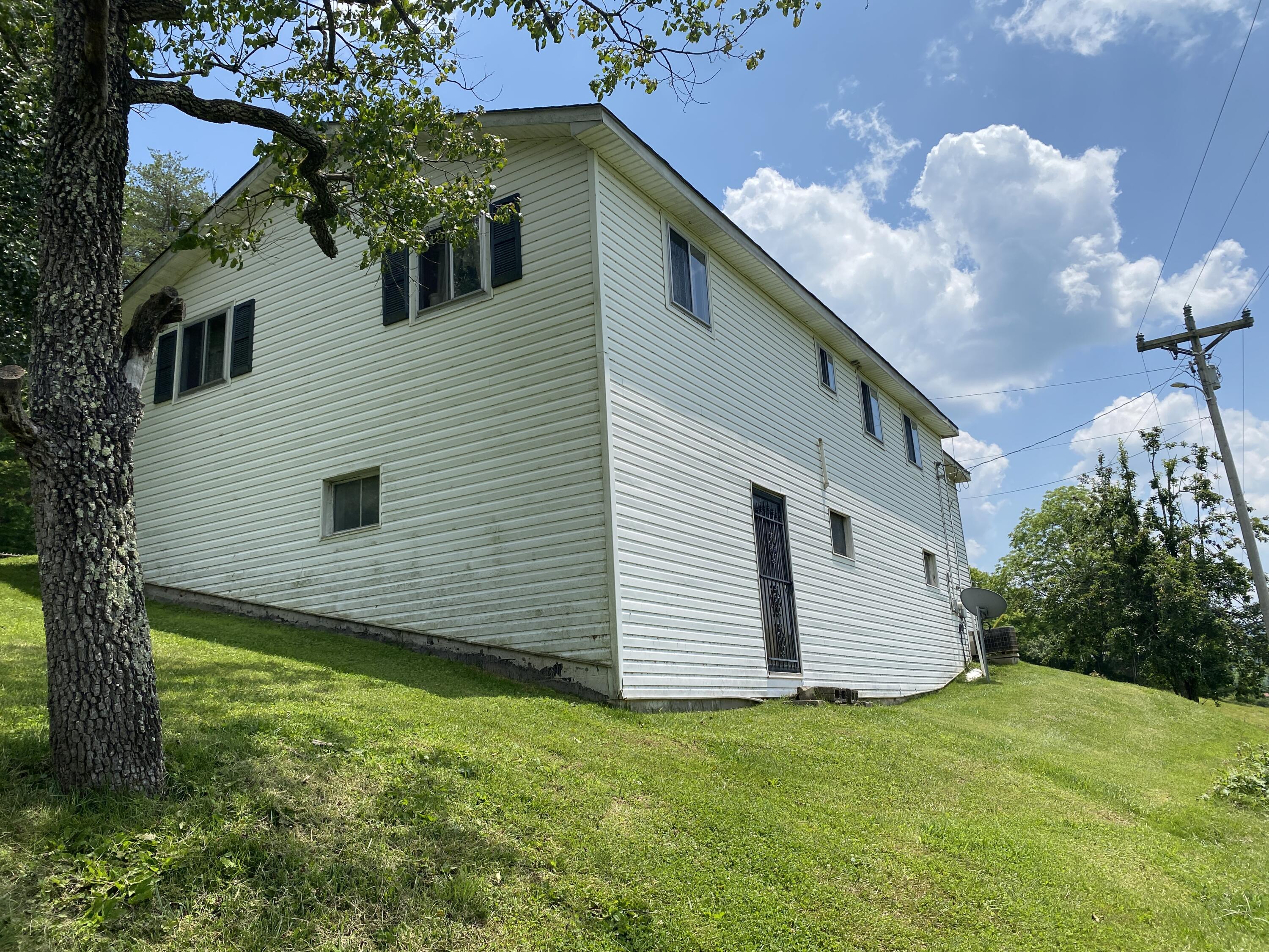648 Hayes Creek Road Strunk, KY 42649 - Photo 4 of 45 IMG_7216