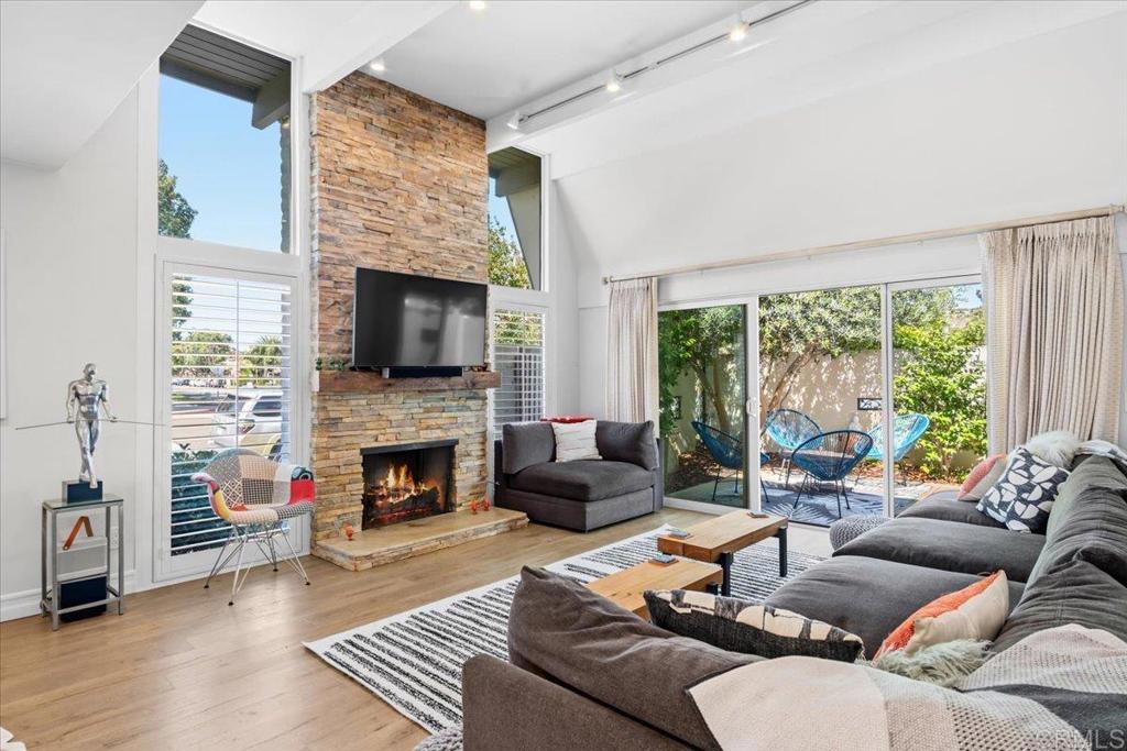201 Via Osuna Rancho Santa Fe, CA 92091 - Photo 4 of 44