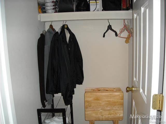 37371 Ryan Road Sterling Heights, MI 48310 - Photo 14 of 23 15.jpg