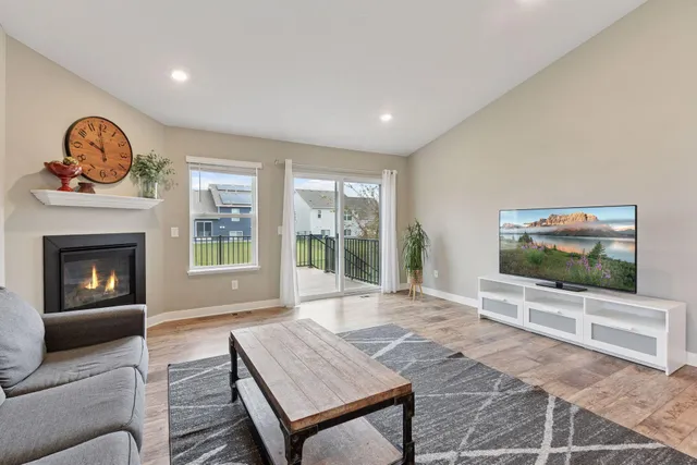 $509,900 | 1936 Meridian Curve, Carver, MN 55315