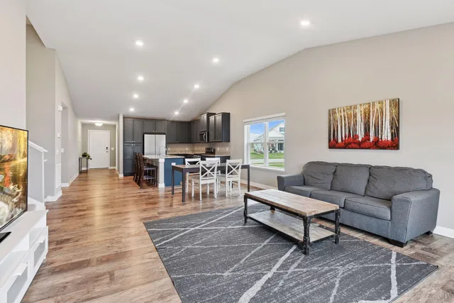 $509,900 | 1936 Meridian Curve, Carver, MN 55315