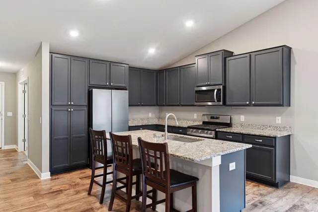 $509,900 | 1936 Meridian Curve, Carver, MN 55315