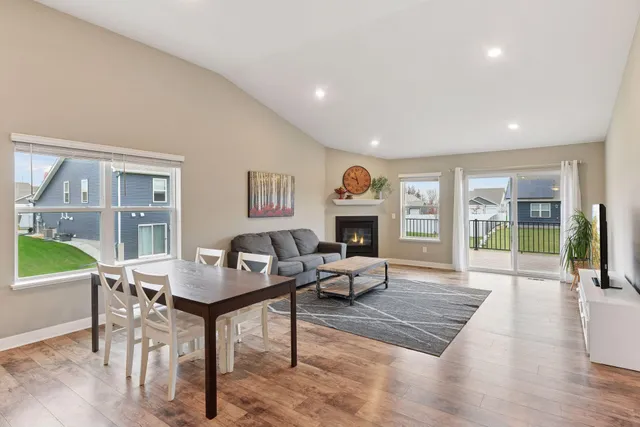 $509,900 | 1936 Meridian Curve, Carver, MN 55315