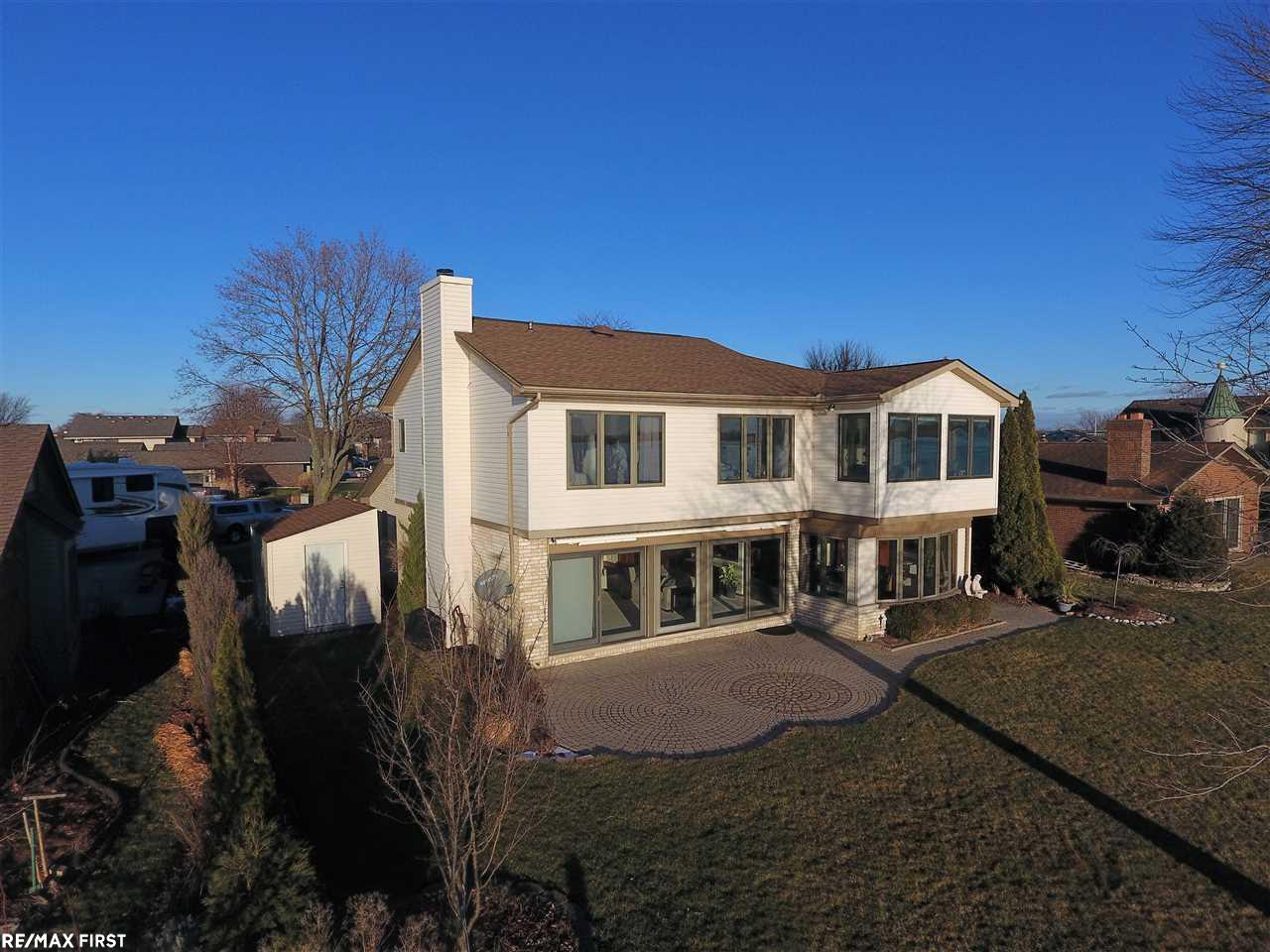 7352 Riverside Drive Algonac, MI 48001 - Photo 5 of 70 50032846-4.JPG