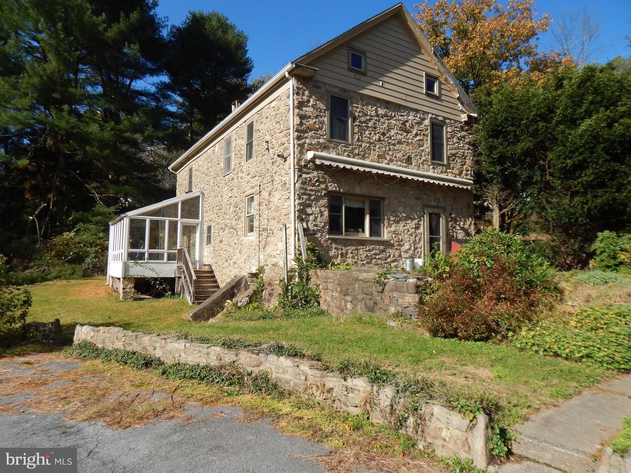 404 Locust Road Boyertown, PA 19512 - Photo 2 of 32 Gallery Image 2