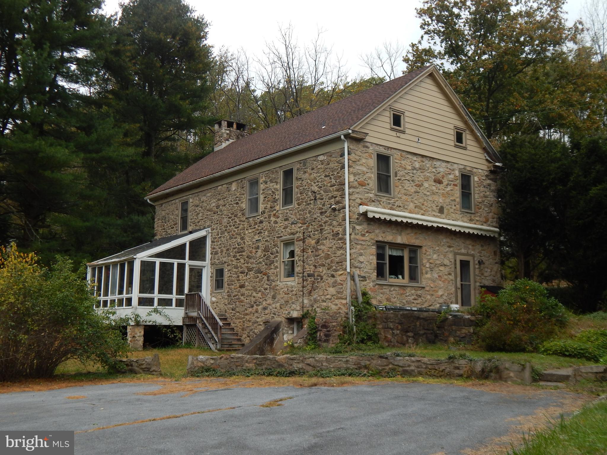 404 Locust Road Boyertown, PA 19512 - Photo 5 of 32 Gallery Image 5