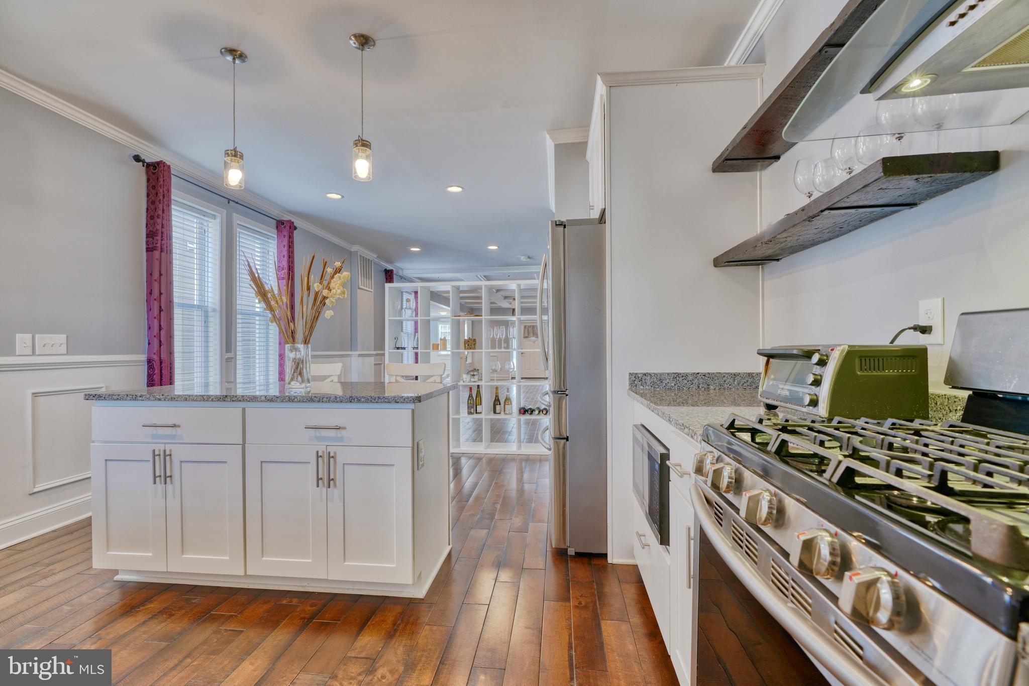 3721 Roland Avenue Baltimore, MD 21211 - Photo 15 of 47