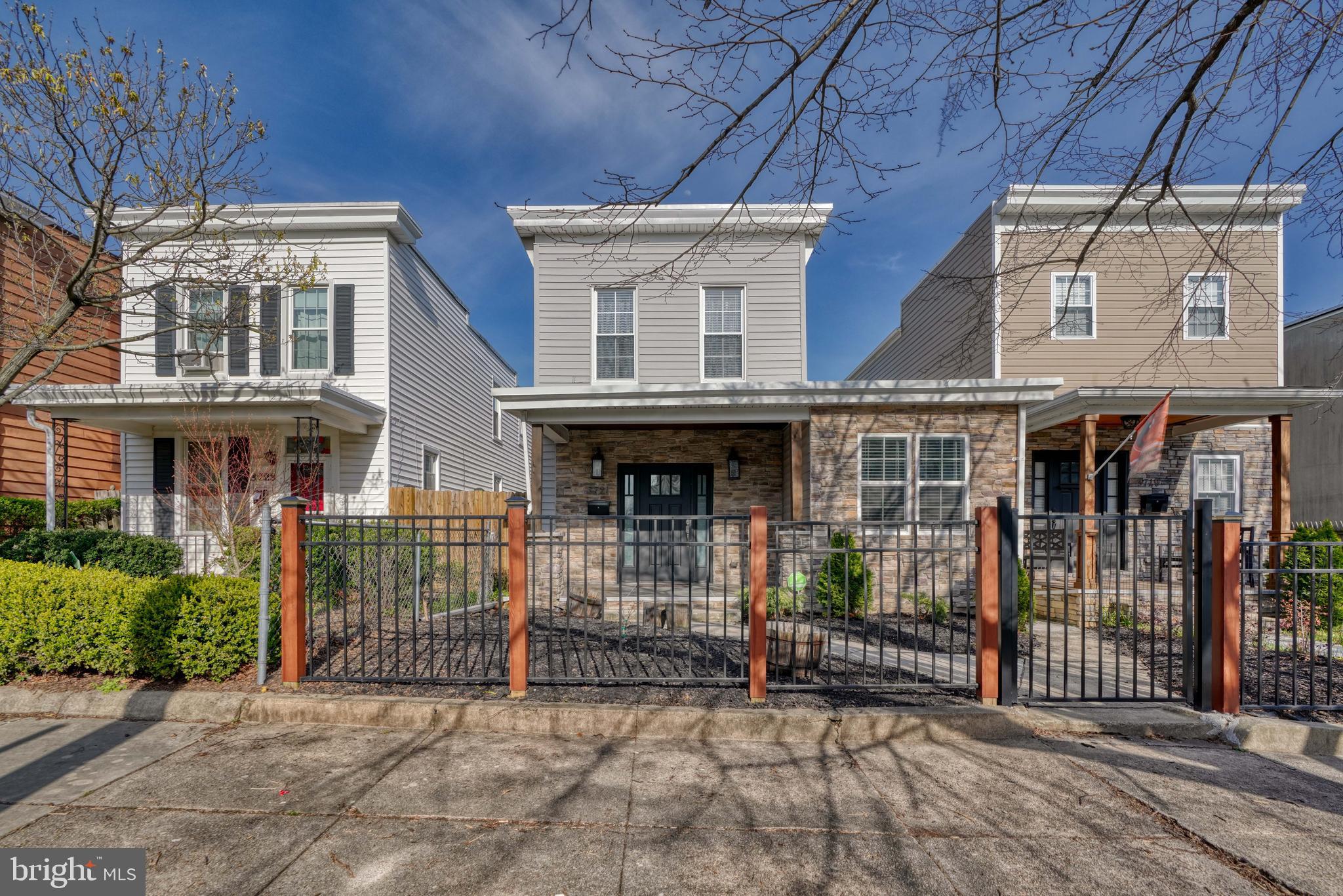 3721 Roland Avenue Baltimore, MD 21211 - Photo 3 of 47