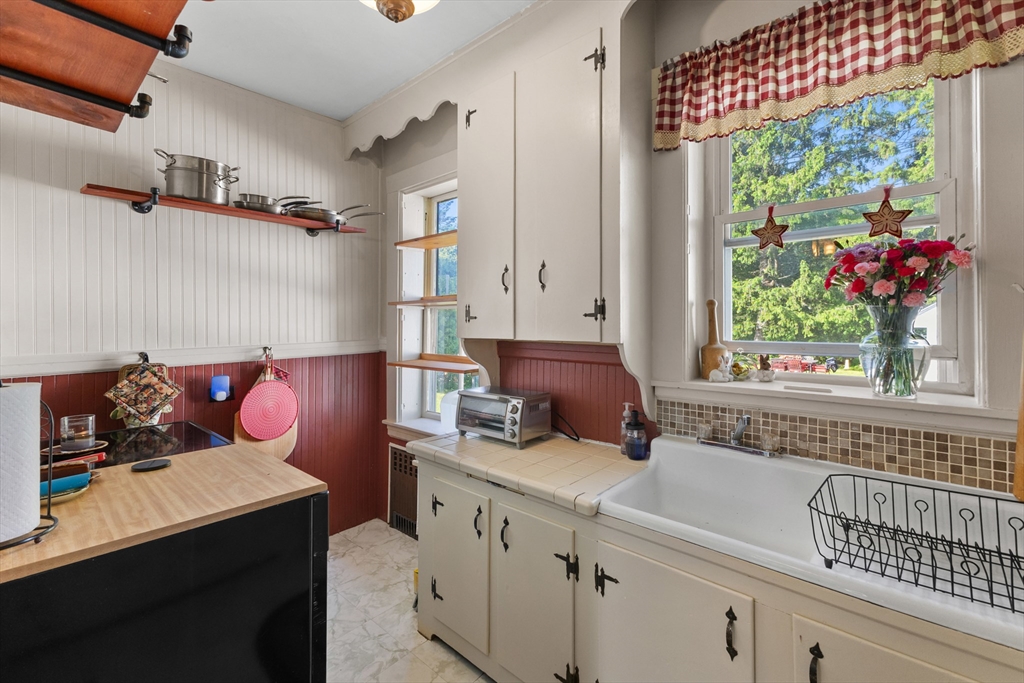 9 Prairie Street Milford, MA 01757 - Photo 12 of 26