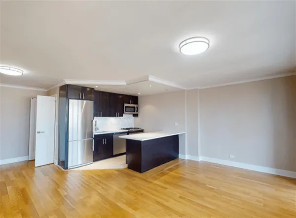$7,695 | 40 Harrison Street, Unit 24H | TriBeCa