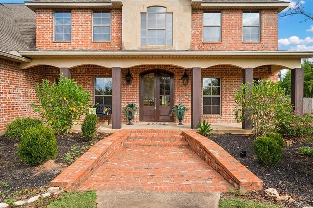 $715,000 | 110 Columns Drive, Alexandria, LA 71303