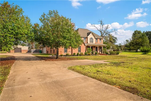 $715,000 | 110 Columns Drive, Alexandria, LA 71303