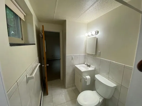 $1,700 | 37 Crystal Street, Unit 4, Melrose, MA 02176