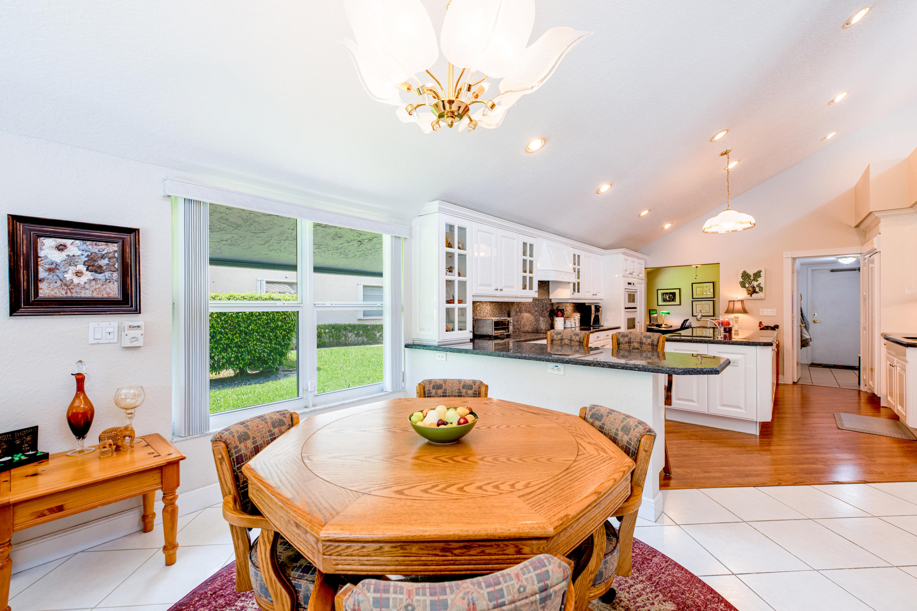 268 Northwest 64th Street Boca Raton, FL 33487 - Photo 8 of 40 Breakfast-Area-to-Kitchen