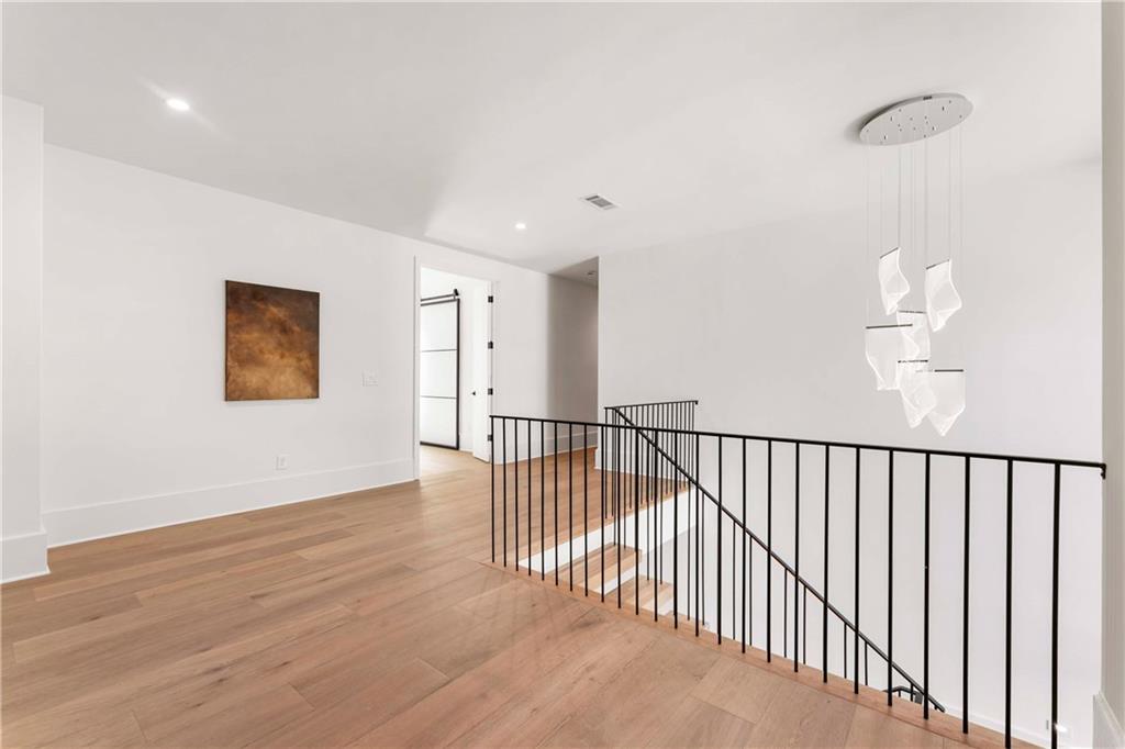388 Londonberry Road Northwest Sandy Springs, GA 30327 - Photo 41 of 89 Gallery Image 41