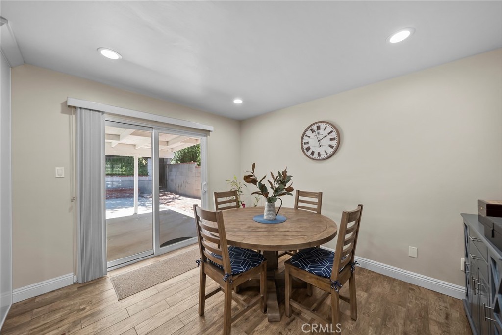 24607 Fourl Road Newhall, CA 91321 - Photo 11 of 25