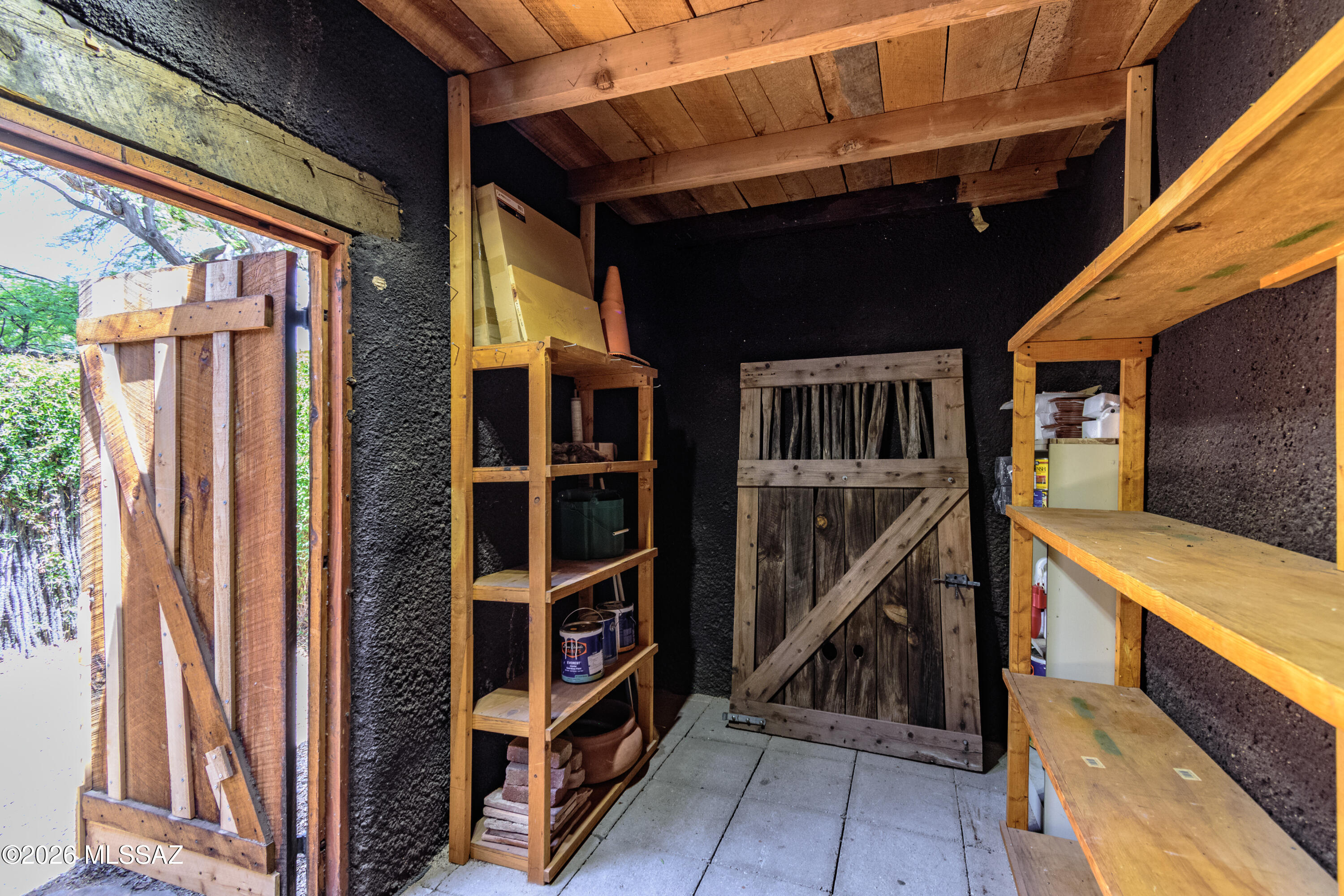 5092 East Fort Lowell Road Tucson, AZ 85712 - Photo 31 of 37 Spacious Store Room