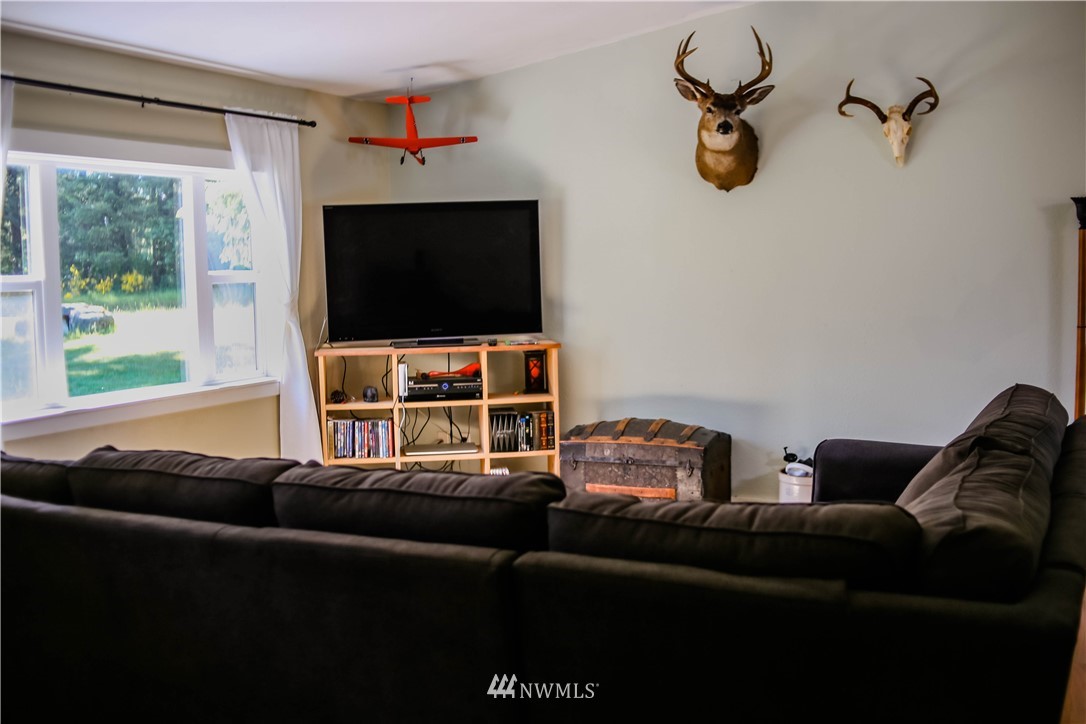 16824 Littlerock Road Southwest Rochester, WA 98579 - Photo 5 of 22