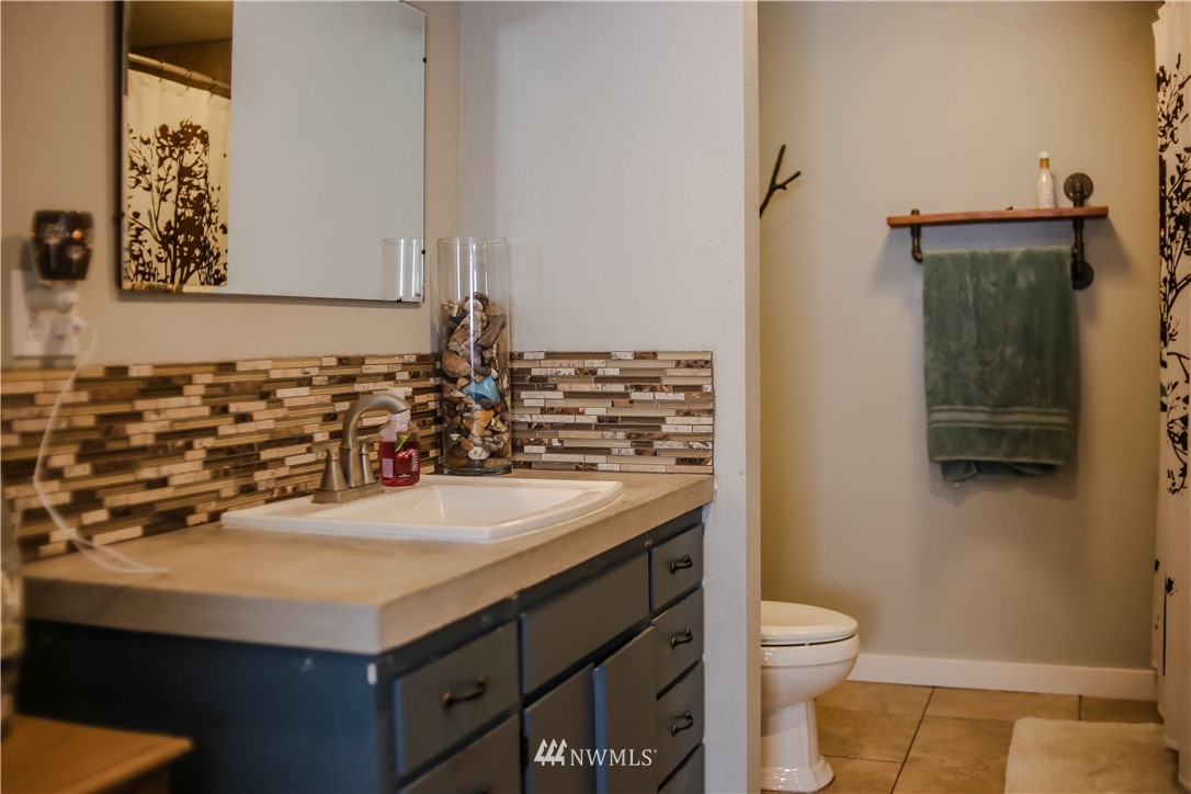 16824 Littlerock Road Southwest Rochester, WA 98579 - Photo 7 of 22