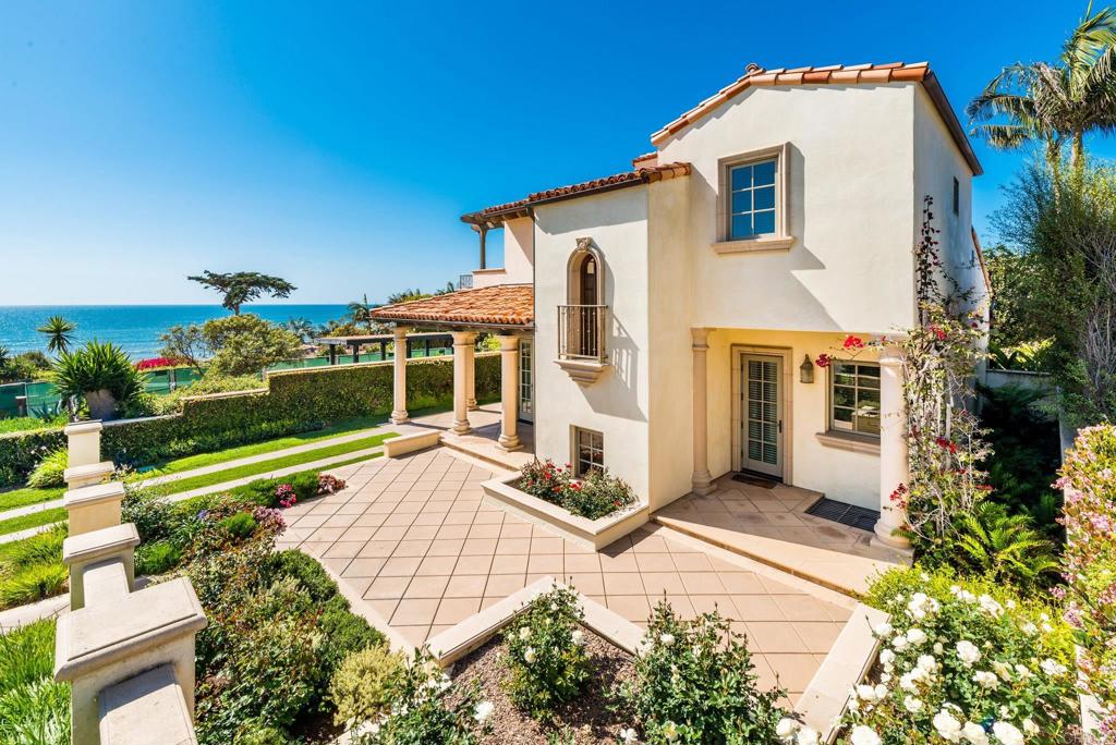 134 8th Street Del Mar, CA 92014 - Photo 2 of 27