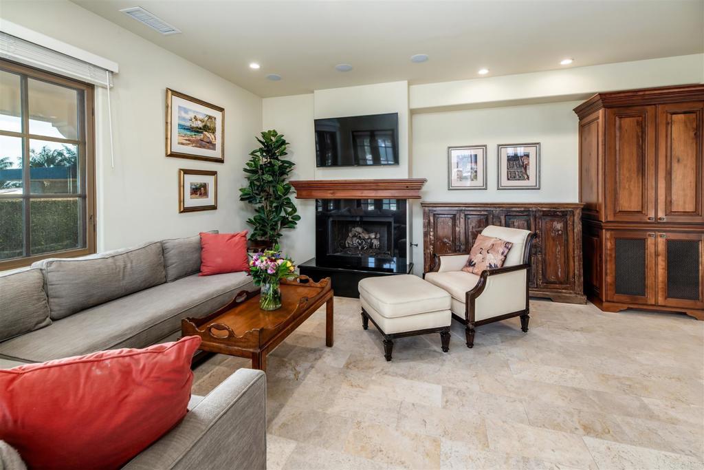 134 8th Street Del Mar, CA 92014 - Photo 5 of 27