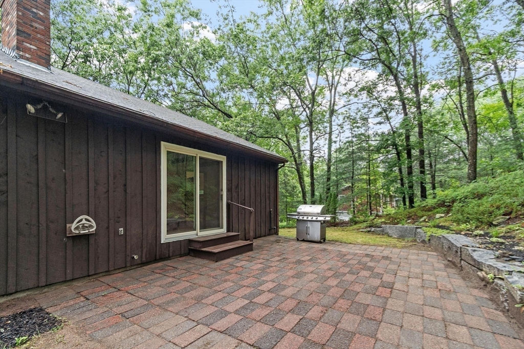 69 Lancaster Road Bolton, MA 01740 - Photo 19 of 31