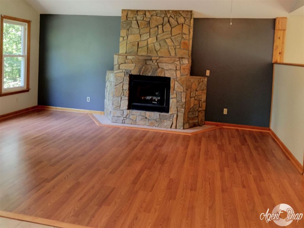 180 Upper Springs Road Pickens, SC 29671 - Photo 7 of 17