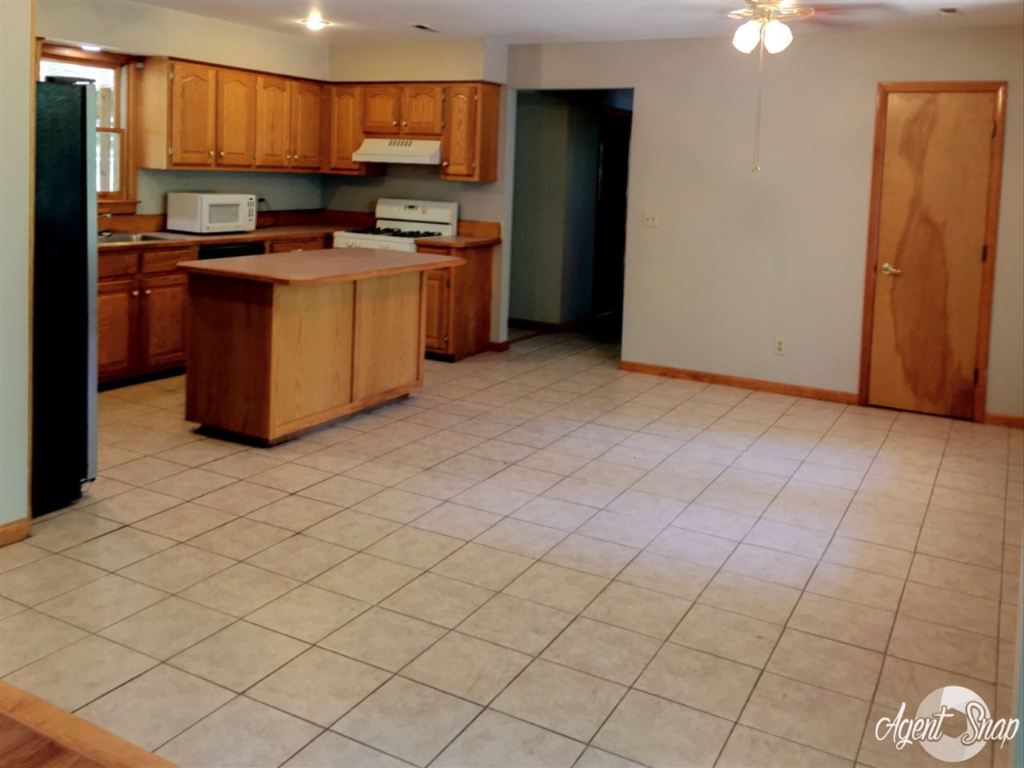 180 Upper Springs Road Pickens, SC 29671 - Photo 9 of 17
