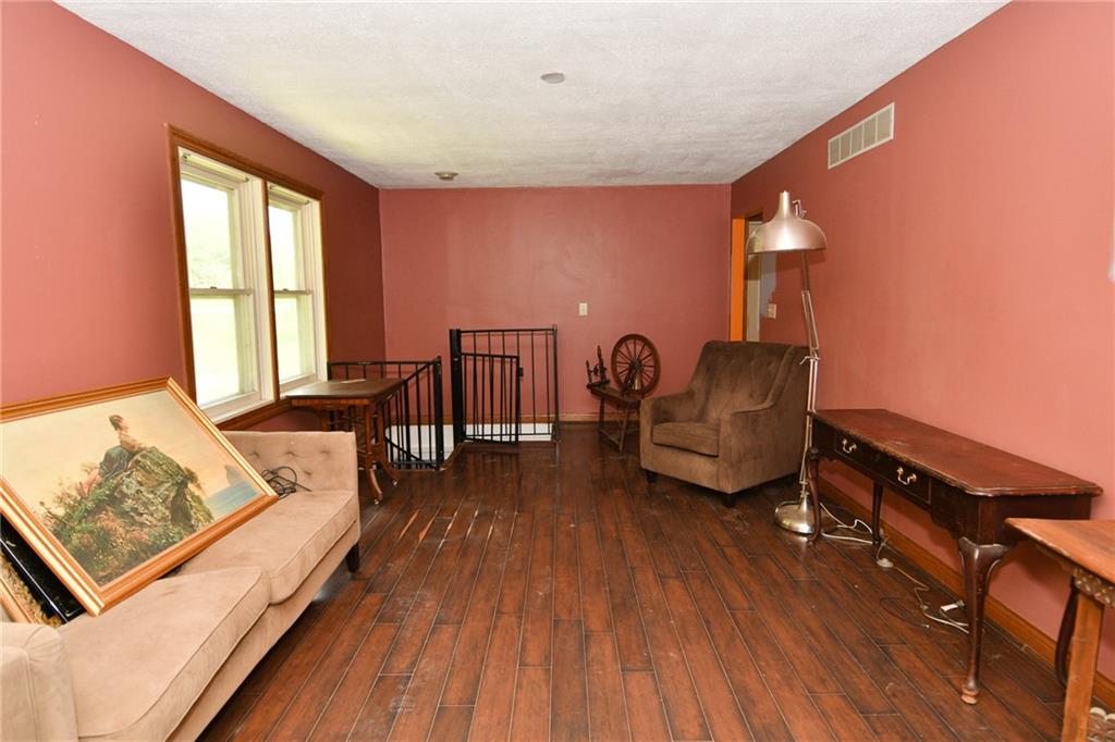 19606 Joliet Road Sheridan, IN 46069 - Photo 3 of 34