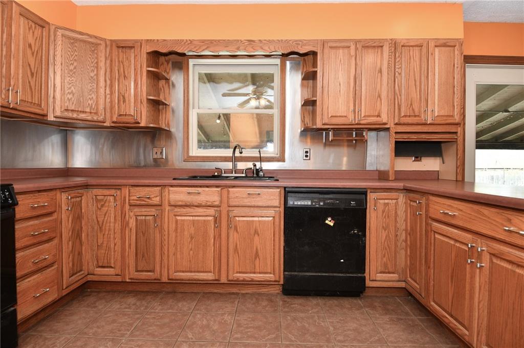 19606 Joliet Road Sheridan, IN 46069 - Photo 6 of 34