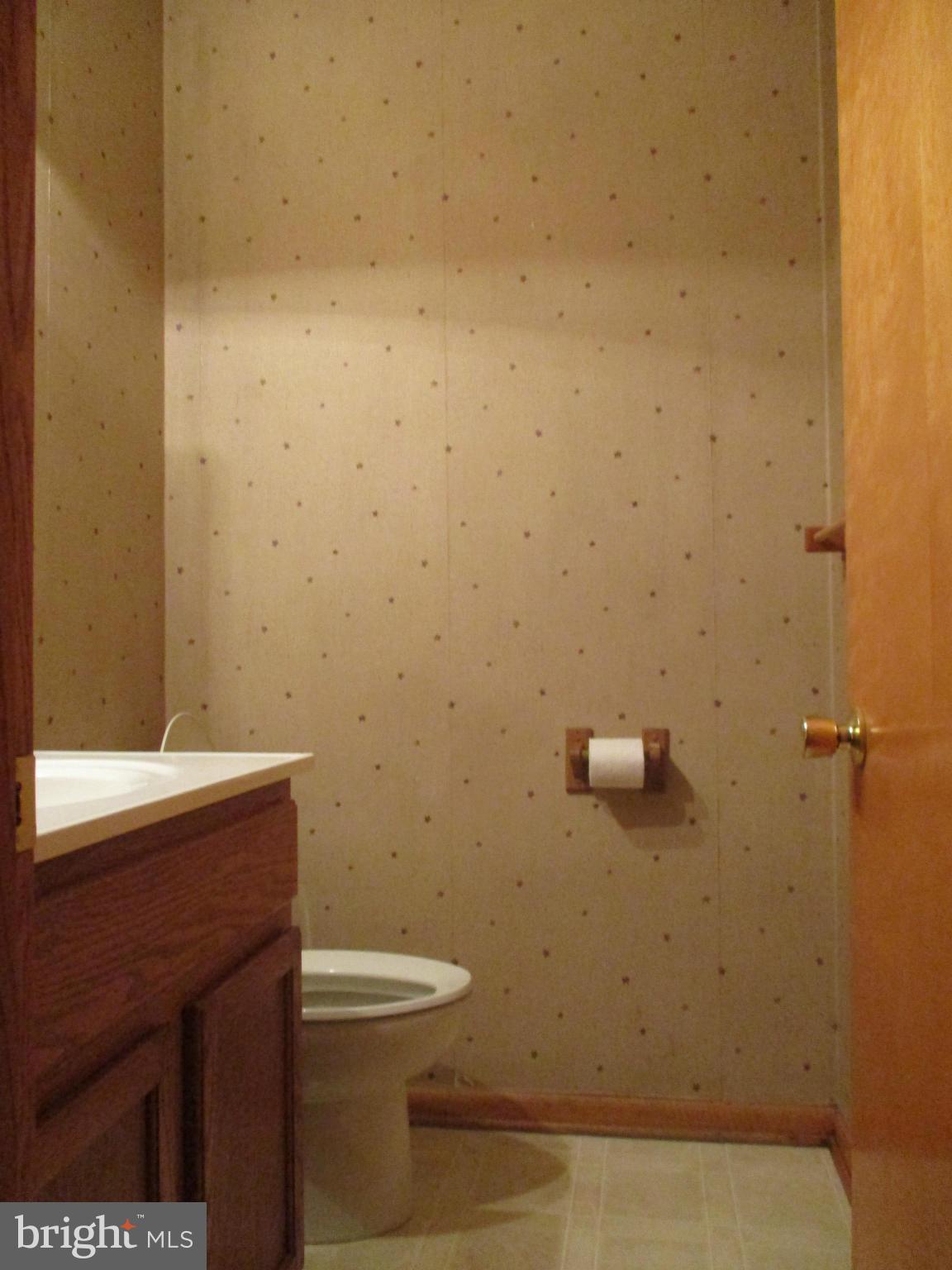 14906 Viewcrest Road Southwest Cumberland, MD 21502 - Photo 16 of 25 1/2 Bath on Main Level