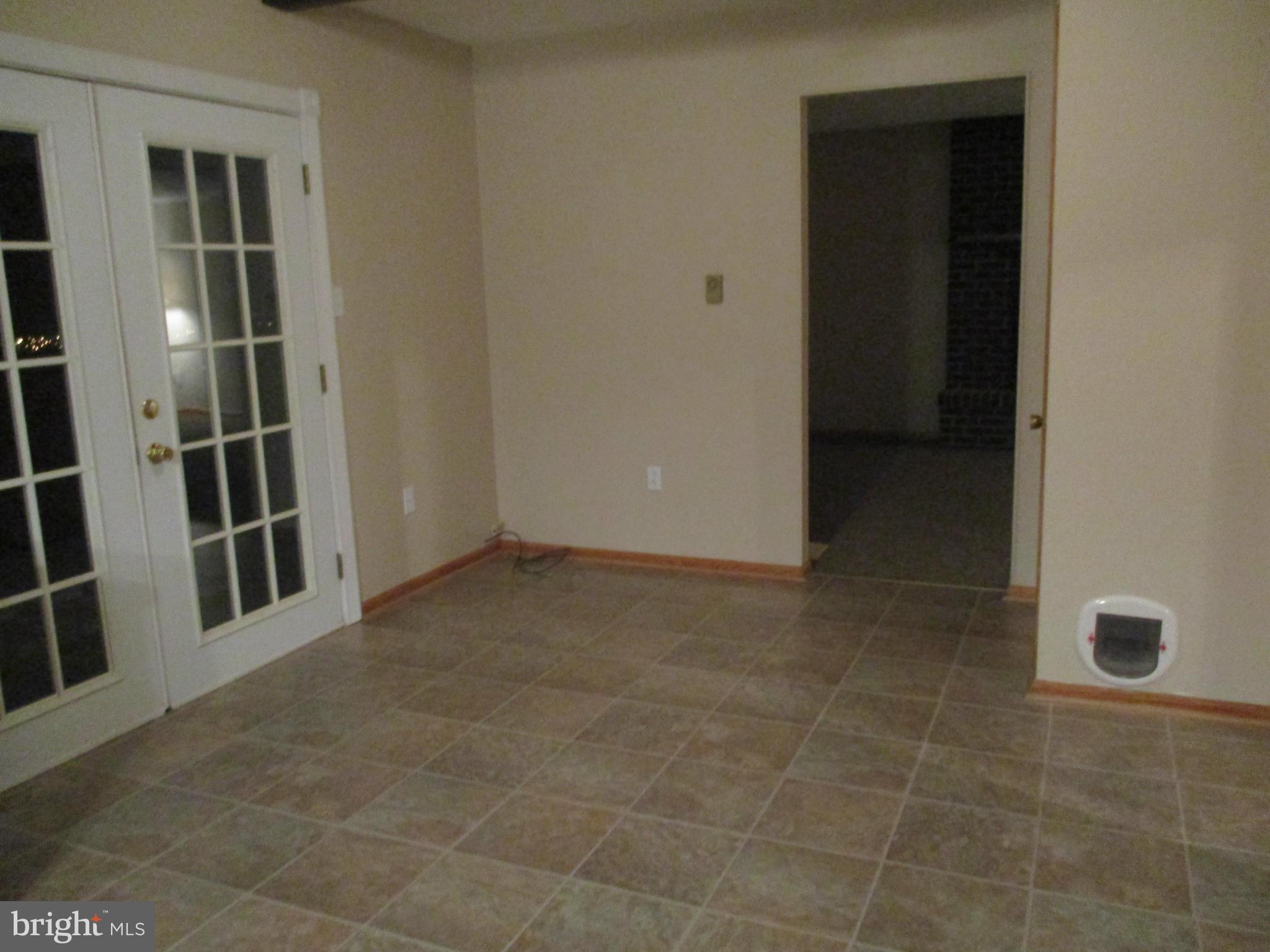 14906 Viewcrest Road Southwest Cumberland, MD 21502 - Photo 8 of 25 Eat-In Kitchen