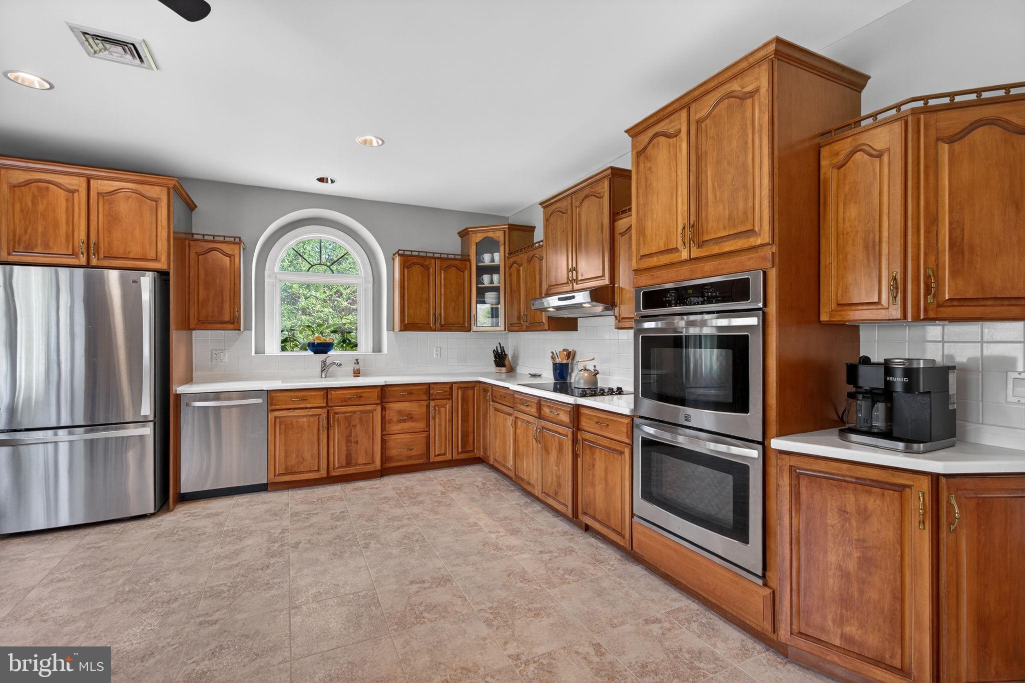 5255 Landis Mill Road Bethlehem, PA 18015 - Photo 10 of 50
