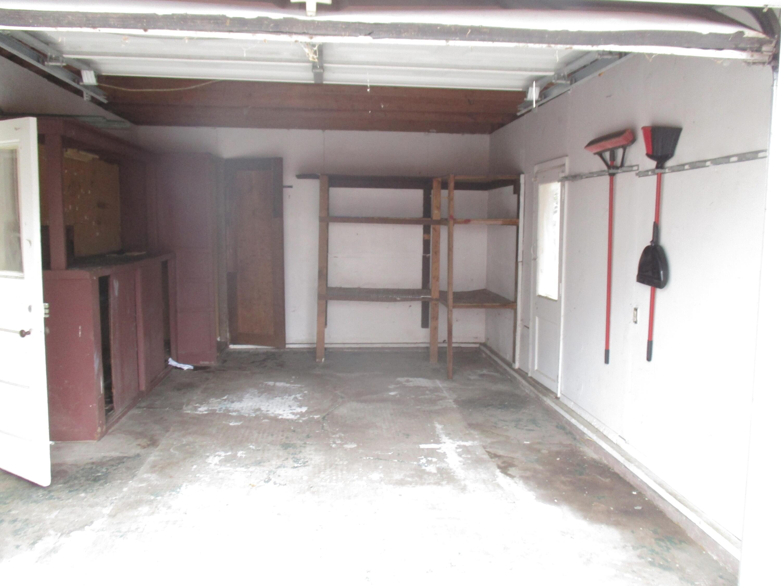 3808 Maize Road Columbus, OH 43224 - Photo 8 of 22 IMG_1903