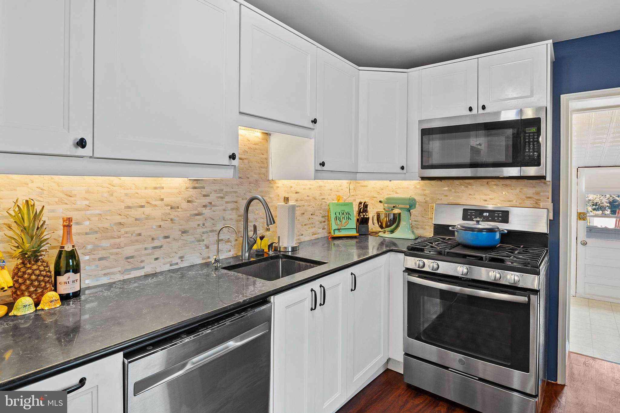 3413 Keswick Road Baltimore, MD 21211 - Photo 12 of 26 Kitchen (alt view)