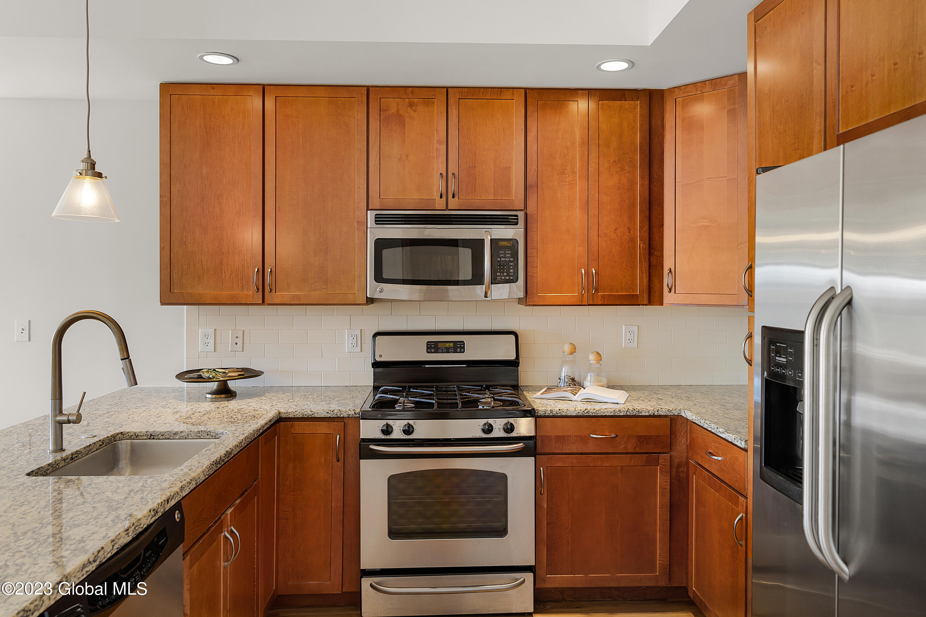 65 3rd Street, Unit 504 Troy, NY 12180 - Photo 9 of 27 EMO01095