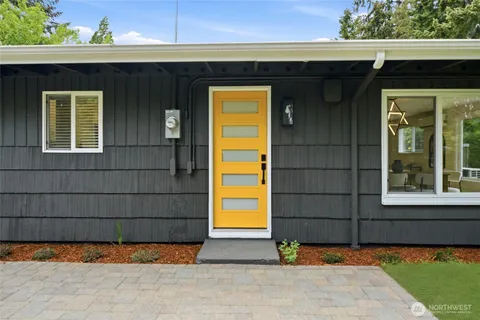 a view of entrance gate of the house