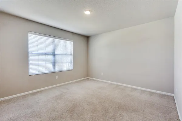 $2,200 | 6020 Halton Dr., Aubrey, TX 76227