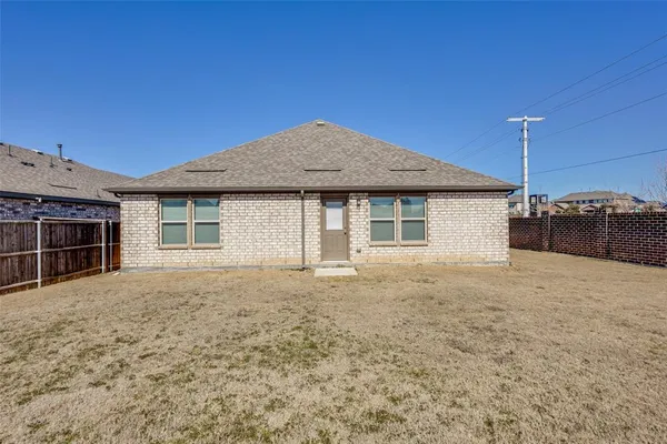 $2,200 | 6020 Halton Dr., Aubrey, TX 76227