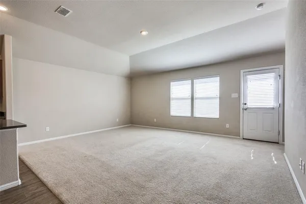 $2,200 | 6020 Halton Dr., Aubrey, TX 76227